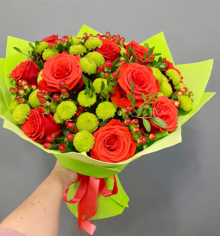 Букет цветов из: Хризантемы и Розы в Бабаево