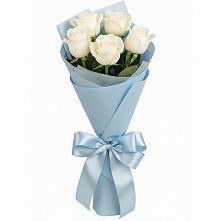 Букет 5 Белых роз Проуд в Бабаево