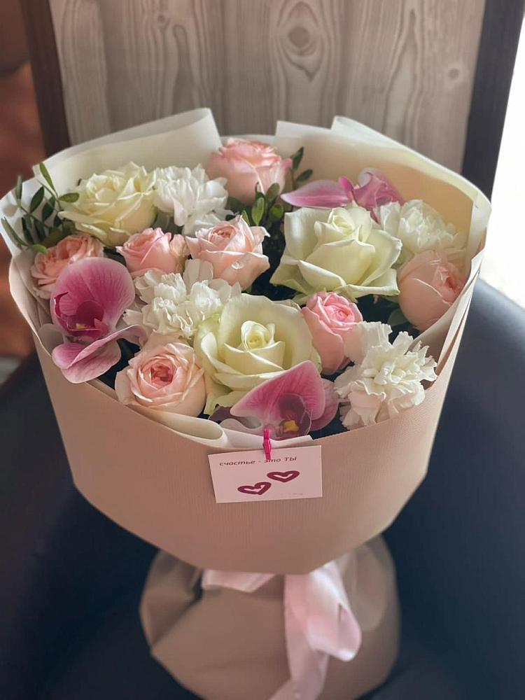 Букет цветов из: Орхидеи, Розы и Гвоздики в Бабаево