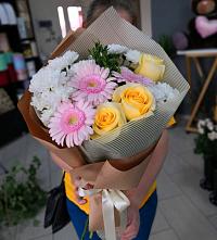 Букет цветов из:  Герберы, Розы и Хризантемы в Бабаево