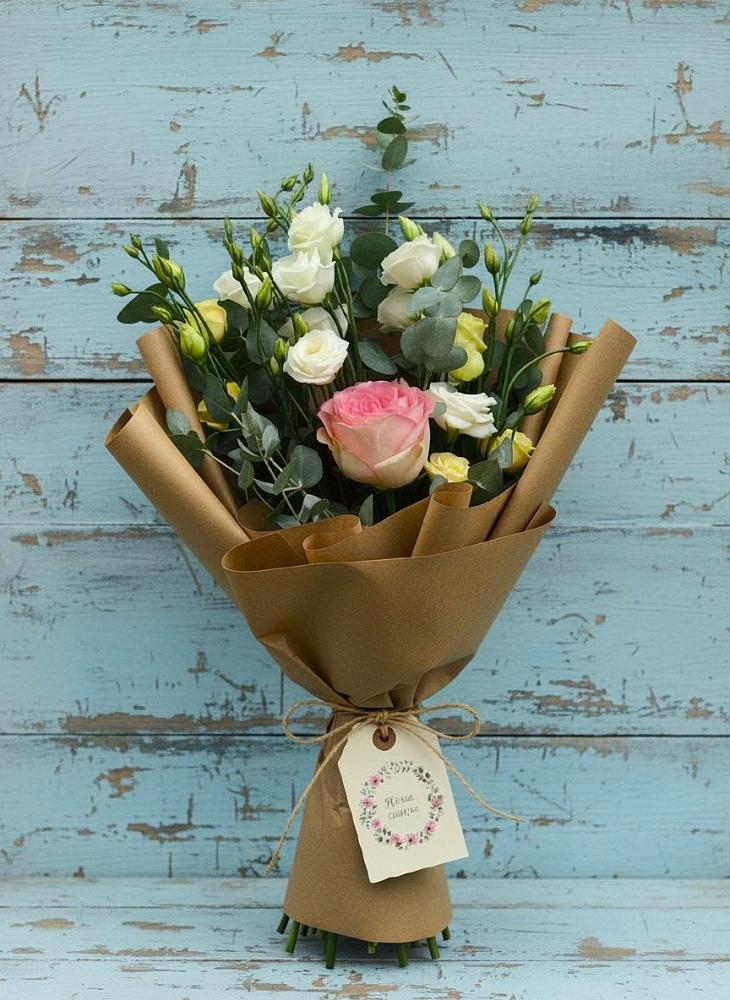 Букет цветов из: Розы и Лизиантусы в Бабаево