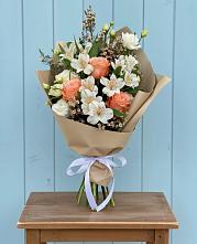 Букет цветов из:  Альстромерии, Лизиантусы, Розы и Хризантемы #REPLACE_PRED# Бабаево