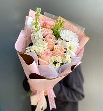 Букет цветов из:  Хризантемы и Розы в Бабаево