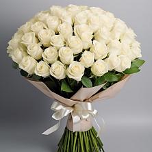 Букет 101 беля роза Белоснежка в Бабаево