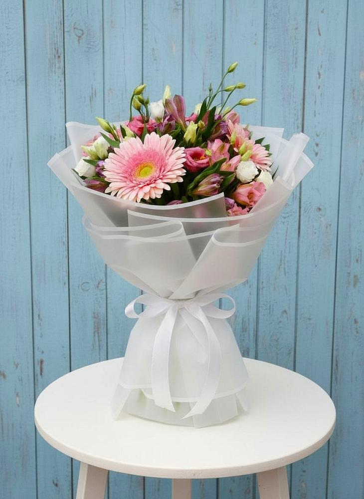 Букет цветов из: Герберы, Альстромерии и Лизиантусы в Бабаево