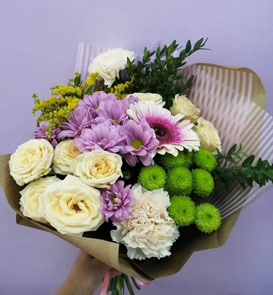 Букет цветов из: Хризантемы, Розы, Гвоздики и Герберы в Бабаево