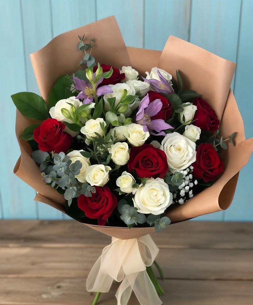 Букет цветов из: Розы и Альстромерии в Бабаево