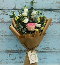 Букет цветов из:  Розы и Лизиантусы в Бабаево