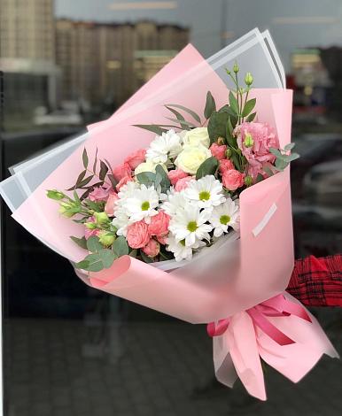Букет цветов из: Розы, Лизиантусы и Хризантемы в Бабаево